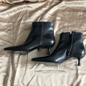 SOLD. VIA SPIGA Berks Black Woven Capra/Nappa Kitten Heel Boots 8.5